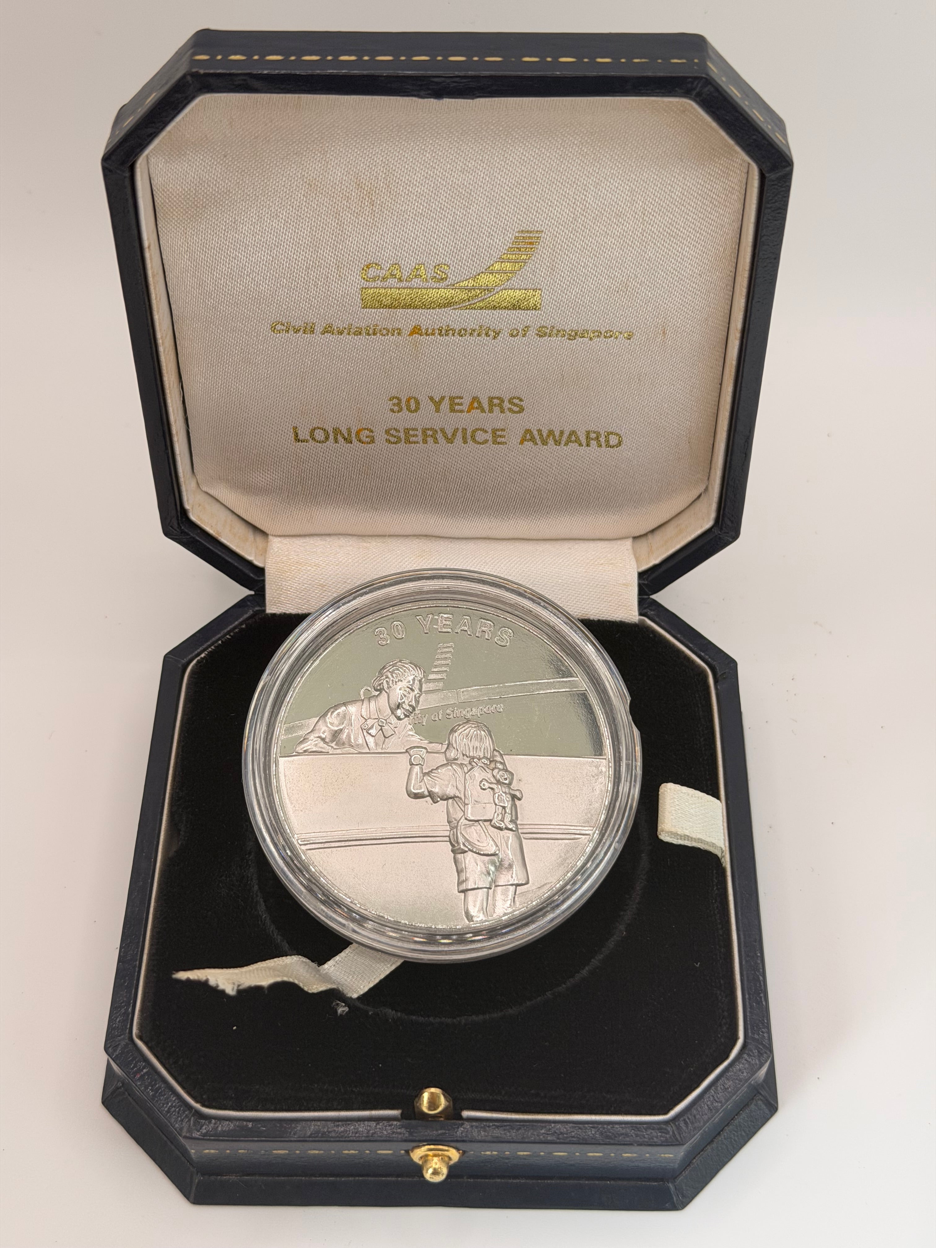 Singapore CAAS 30 Year Long Service Award Medallion – Jade Dynasty Gallery