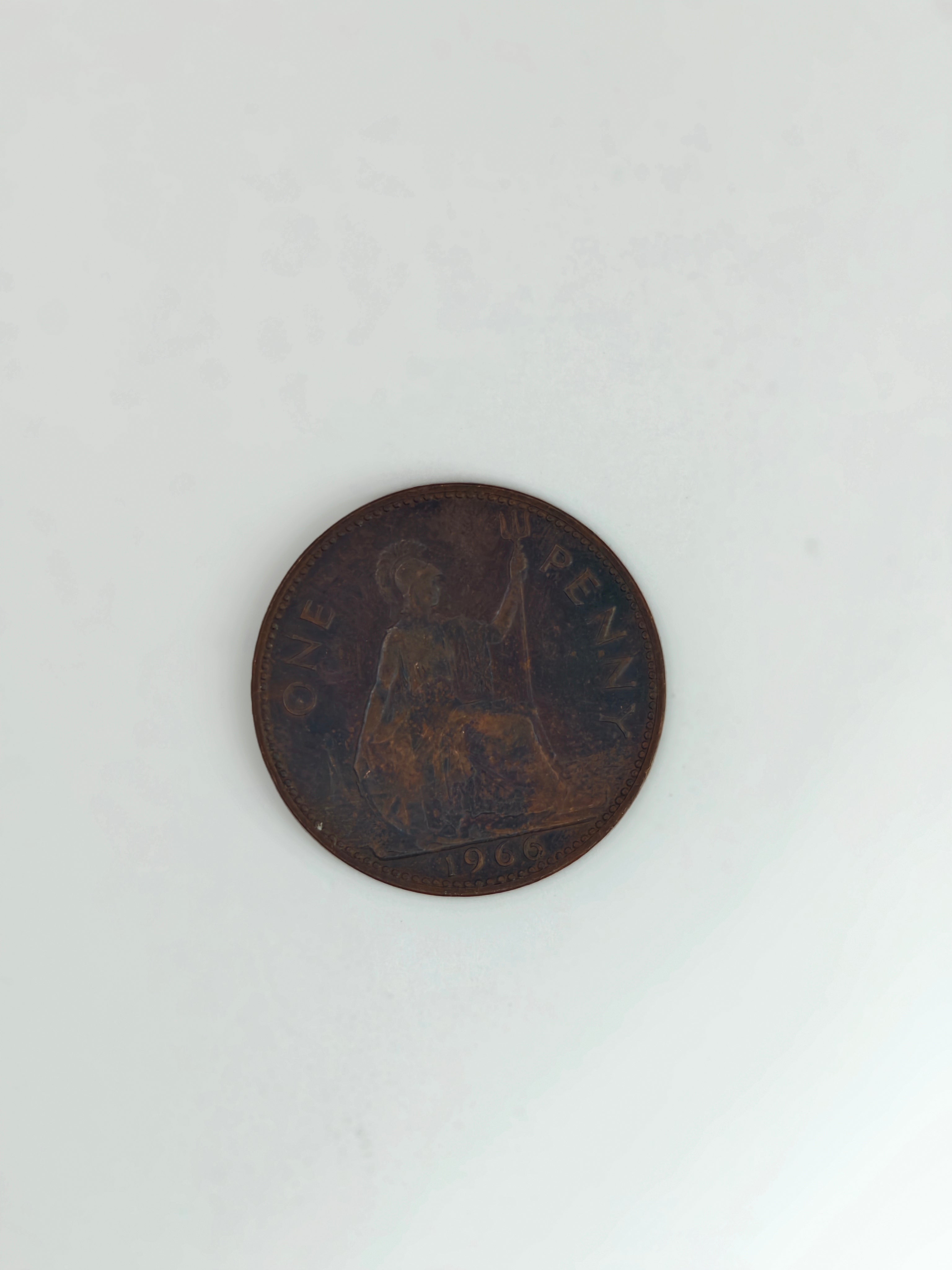 1966年 - 英国1便士伊丽莎白二世铜币