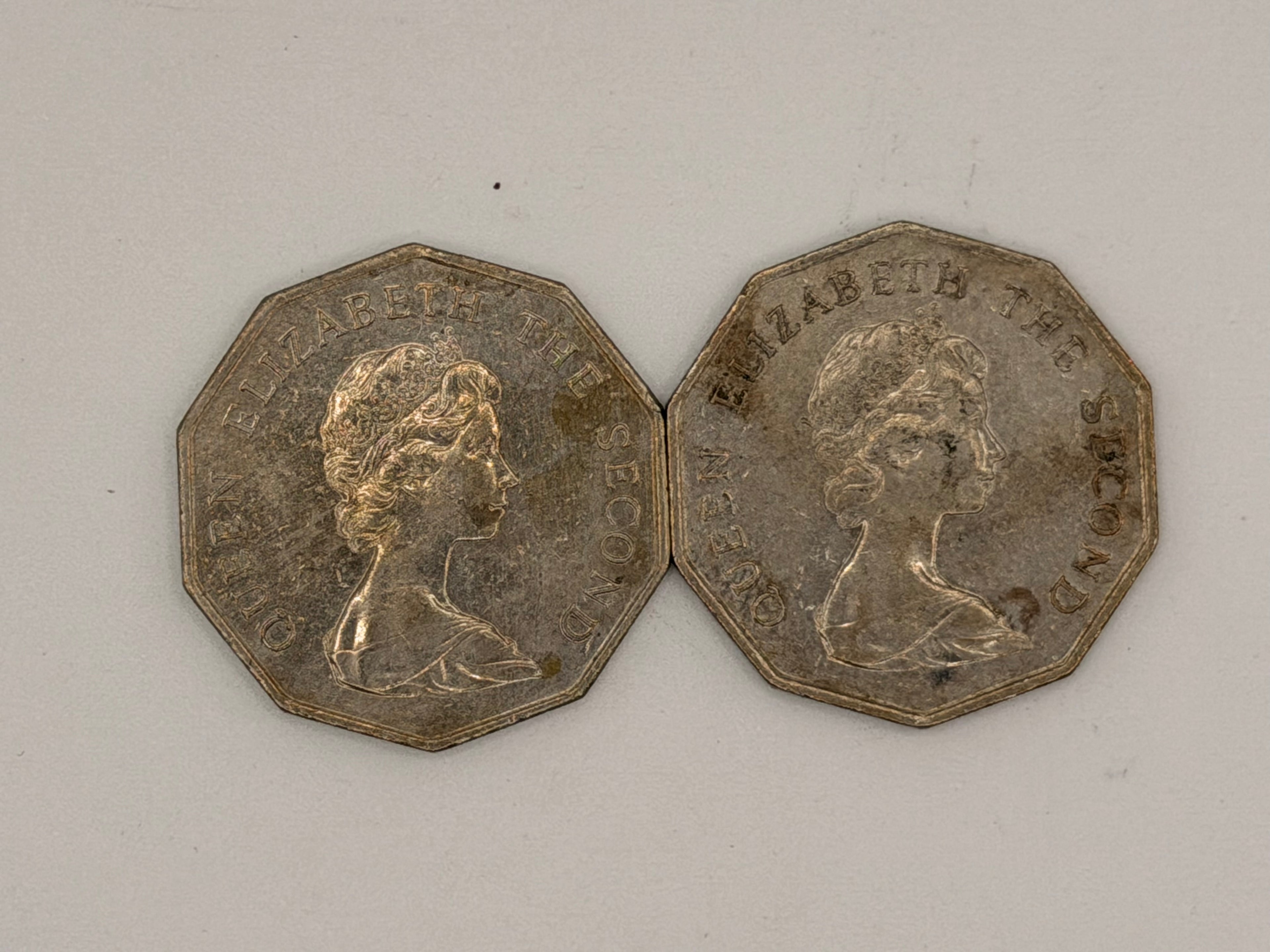 [2 Pcs] 1976 Hong Kong $5 Coin