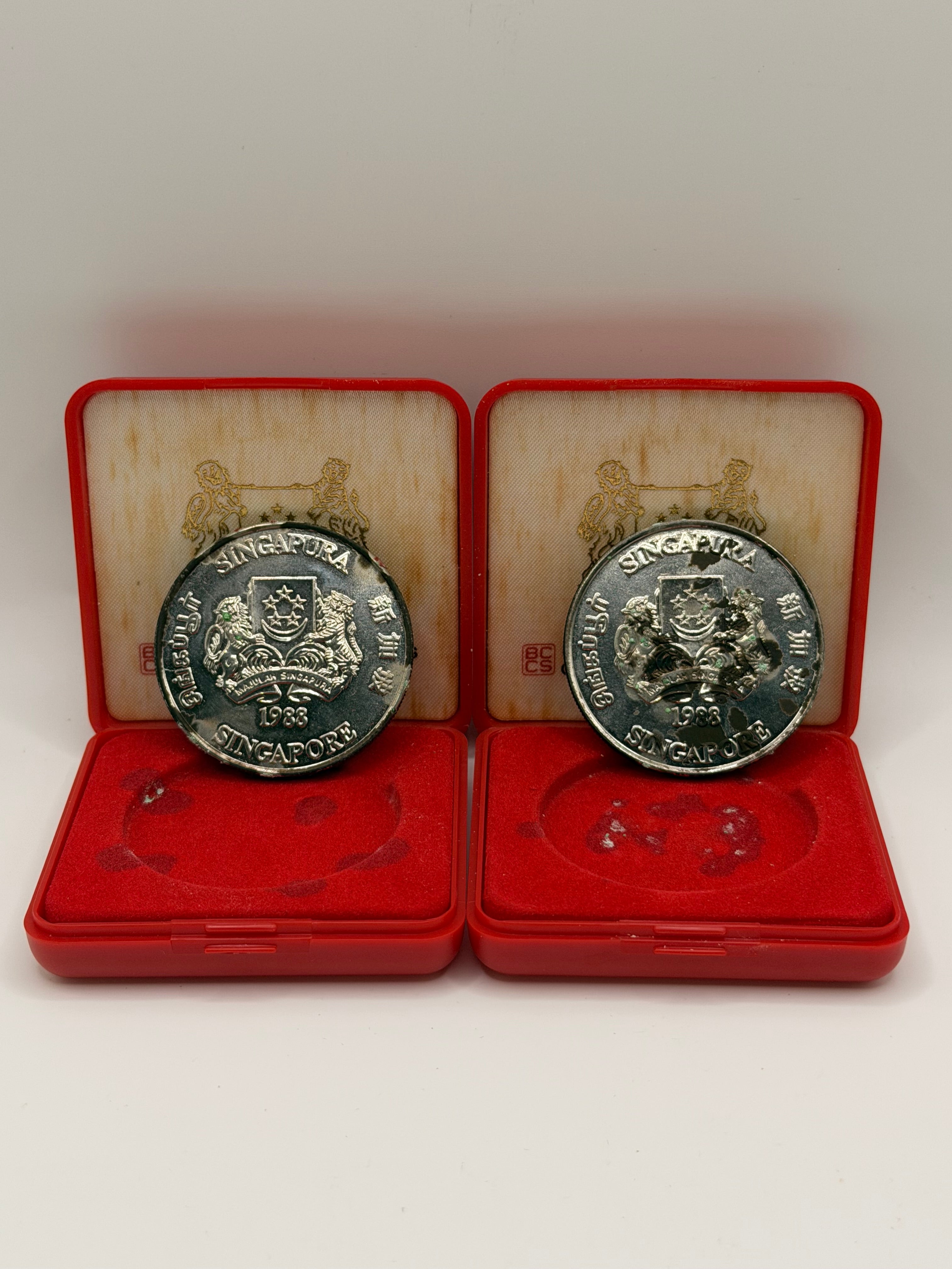 [Set of 2] 1988 Singapore Lunar Cupro-Nickel $10 Coin (Year of the Dragon)