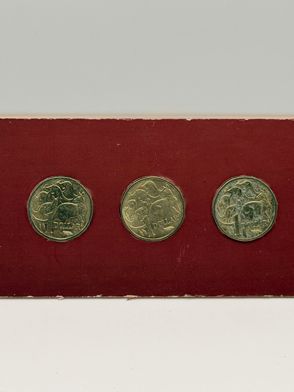 [Set of 3] 1984 Australia Elizabeth II First Issue $1 Coin
