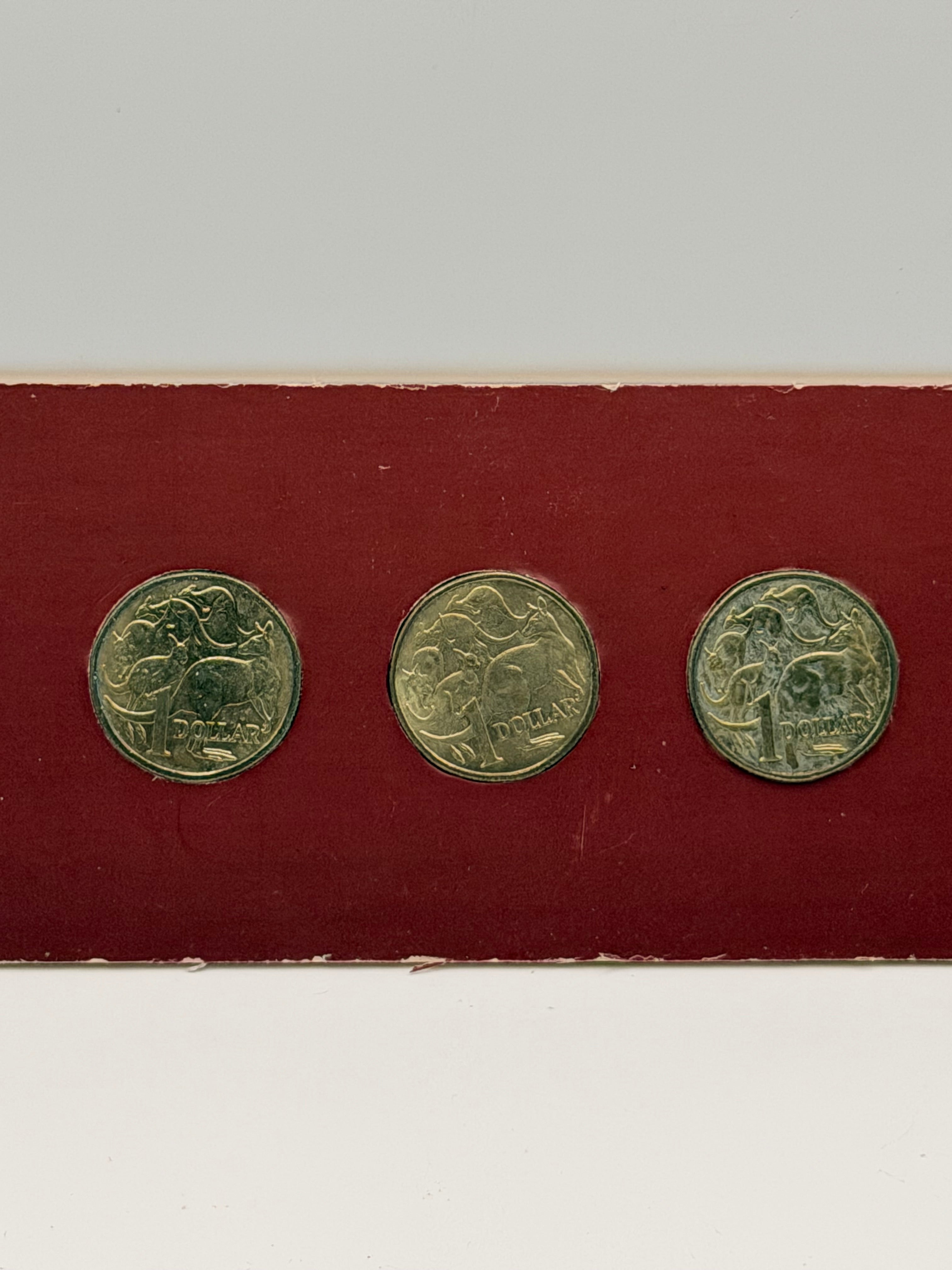 [Set of 3] 1984 Australia Elizabeth II First Issue $1 Coin
