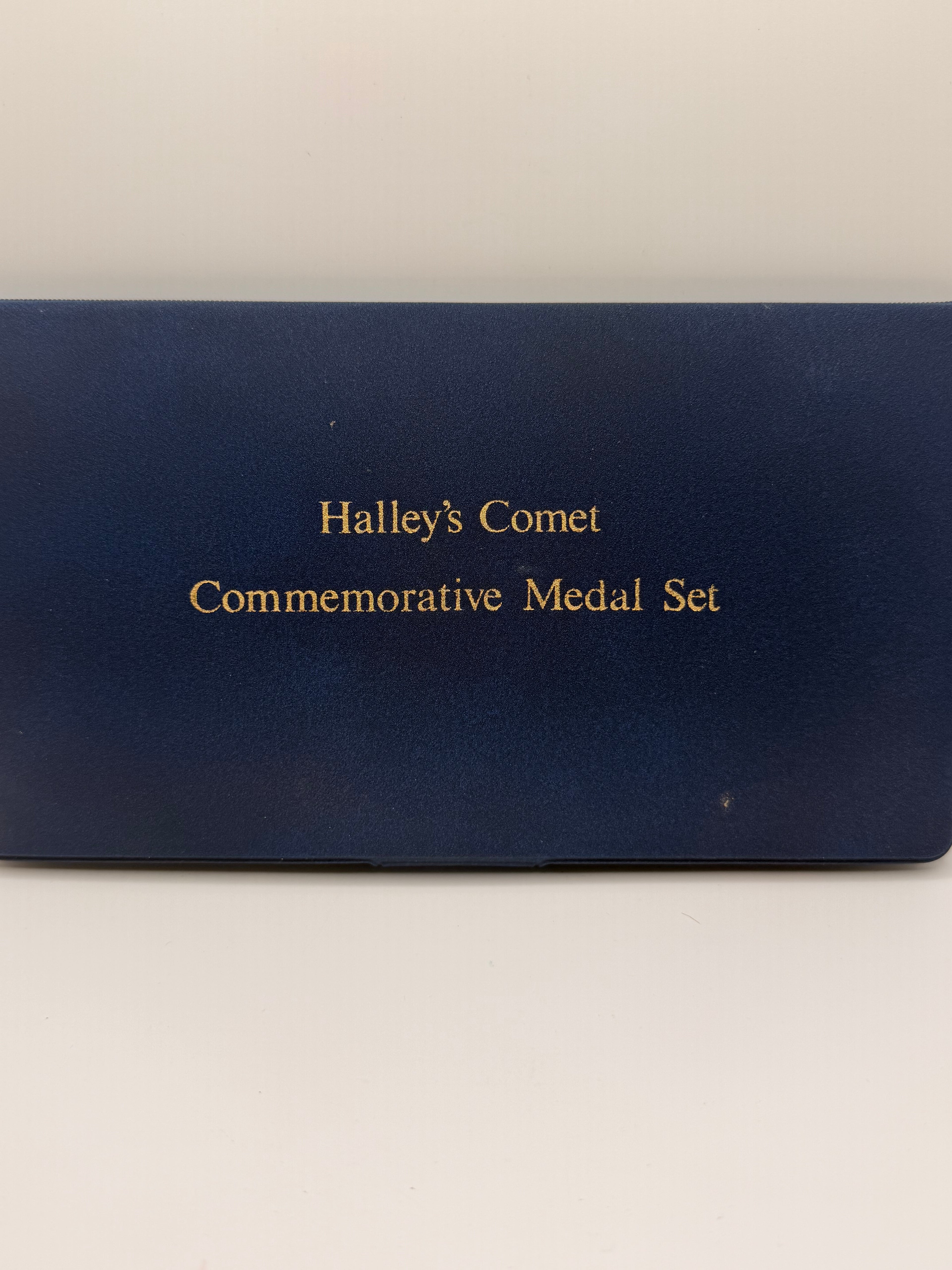1986 Halley’s Comet Commemorative Medal Set