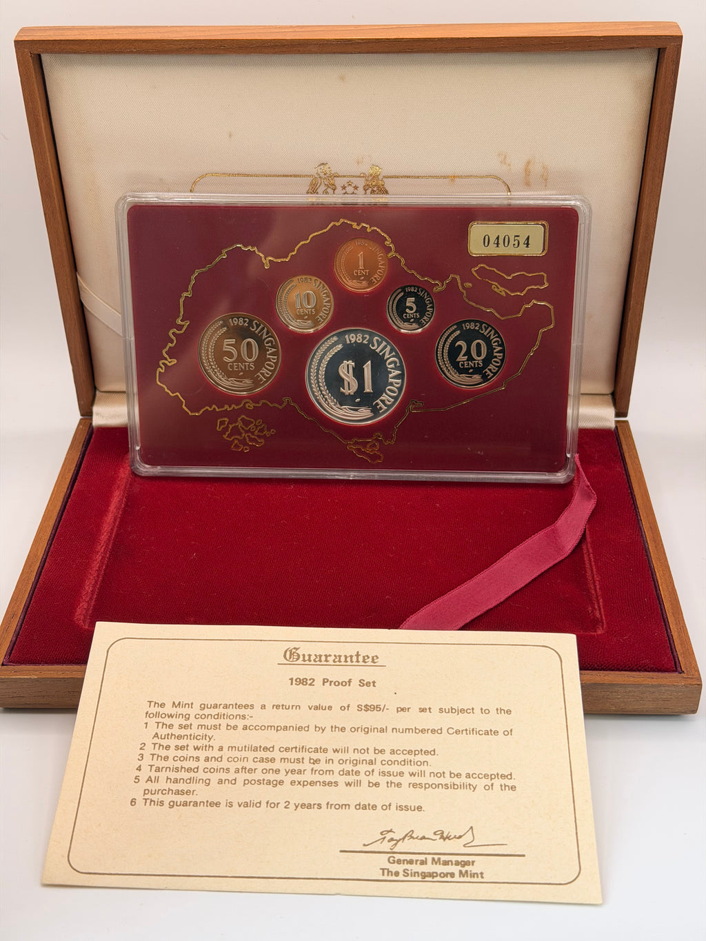 1982年新加坡精制硬币套装