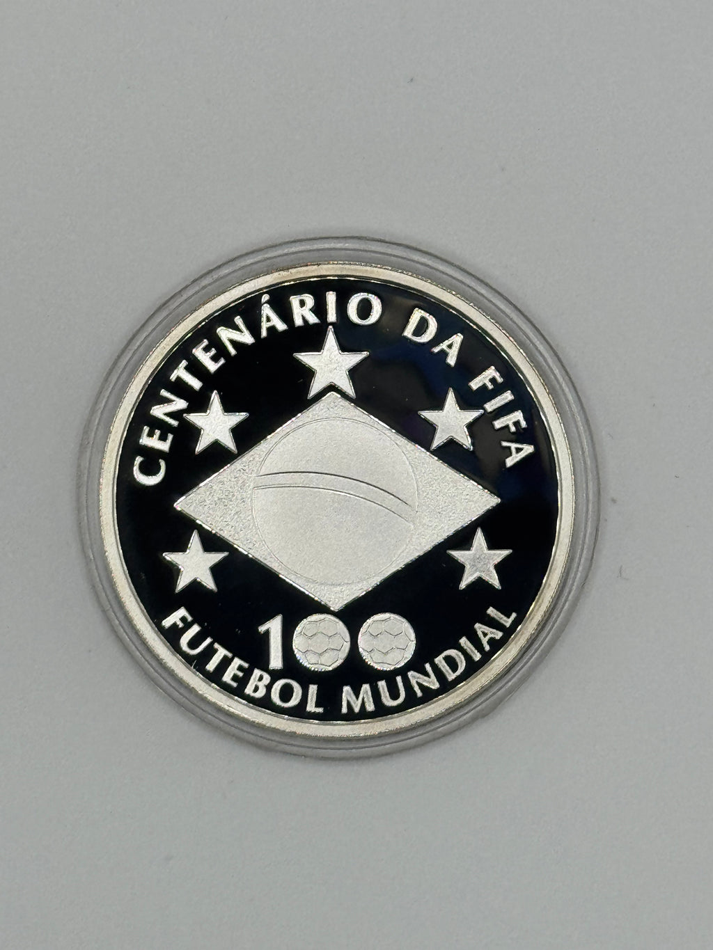 2004 年 - 巴西 2 雷亚尔国际足联百年纪念银币