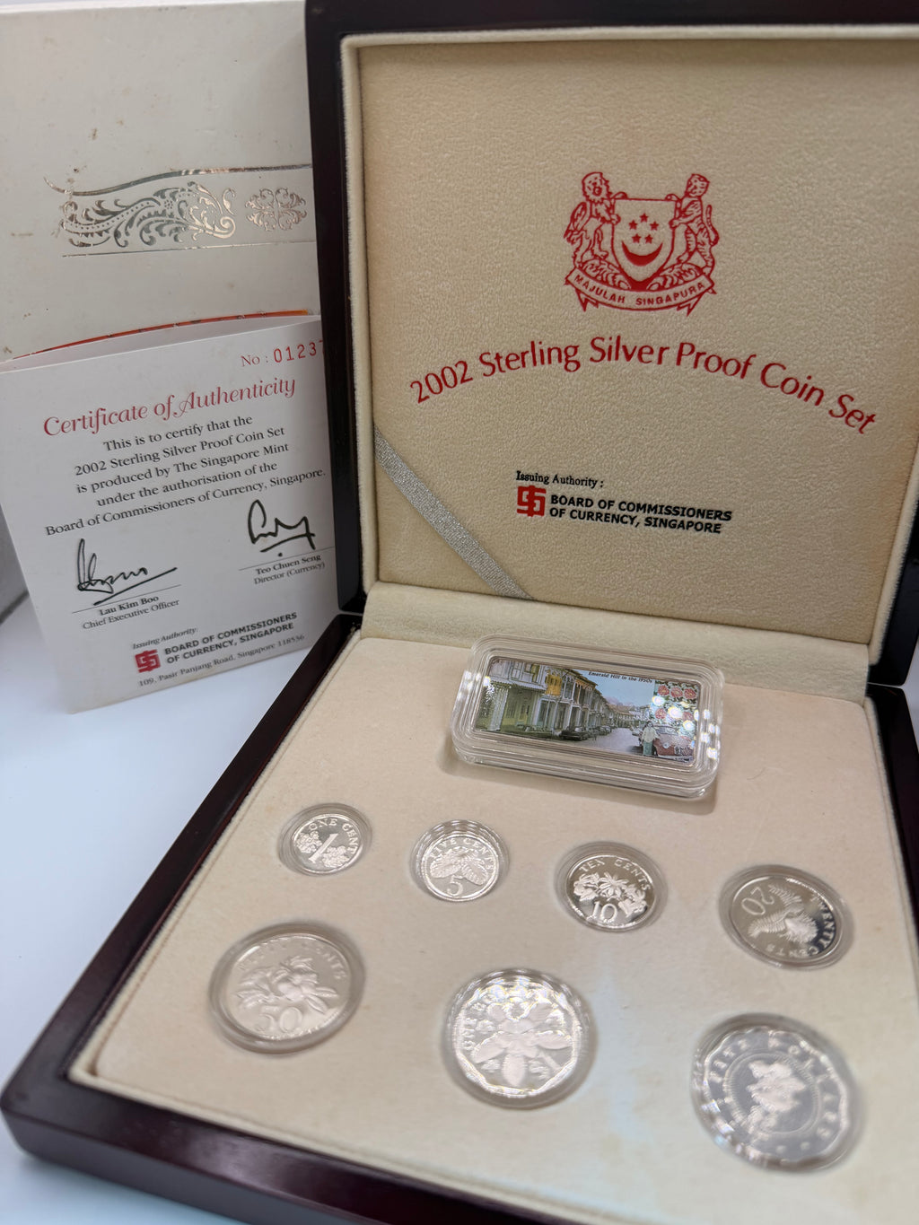 2002年新加坡精制纯银硬币套装
